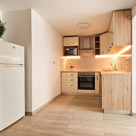 Apartman Petra Vrh  Екстериор снимка
