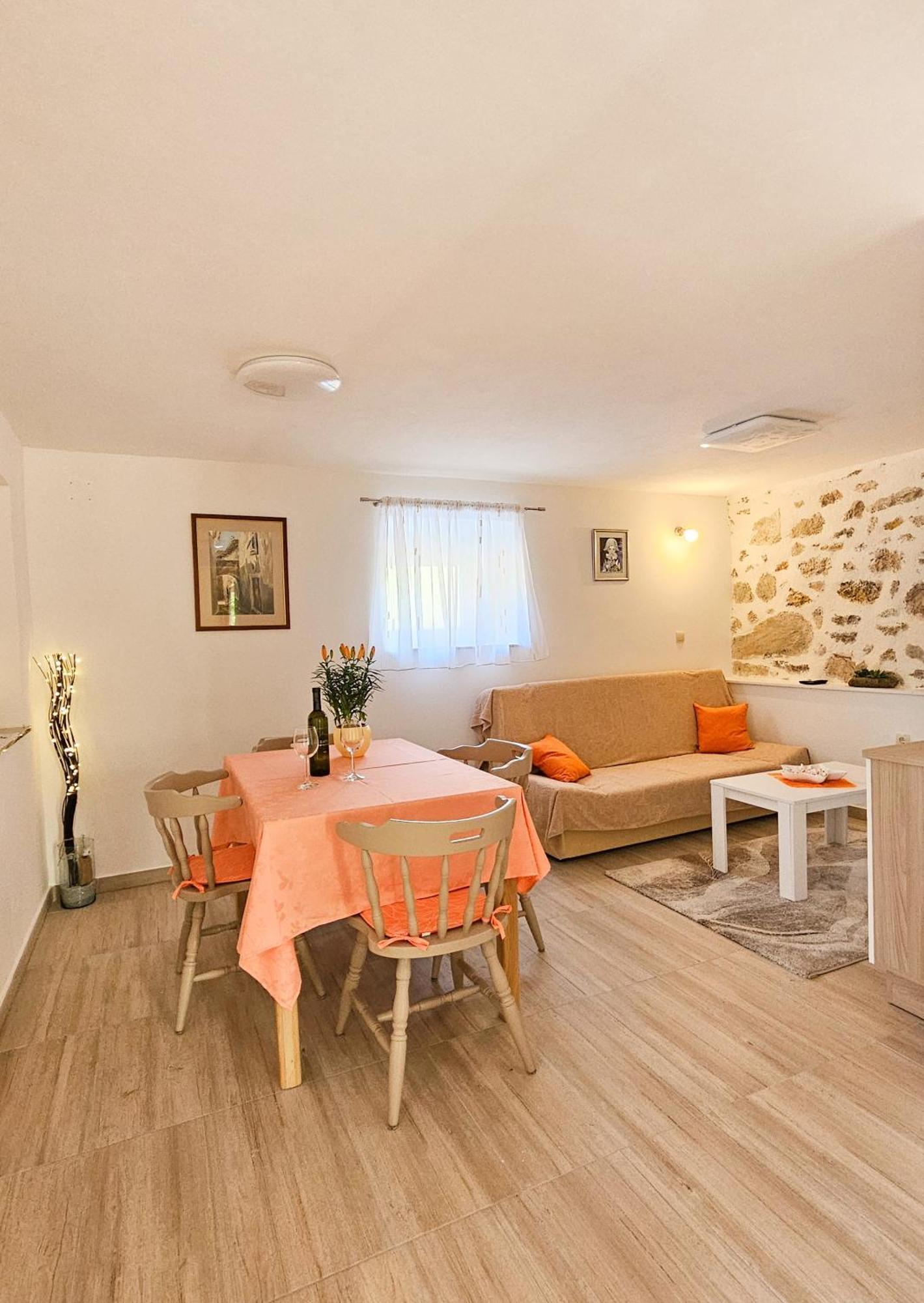Apartman Petra Vrh  Екстериор снимка